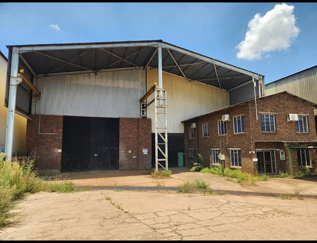 2,400M² WAREHOUSE TO LET IN WADEVILLE